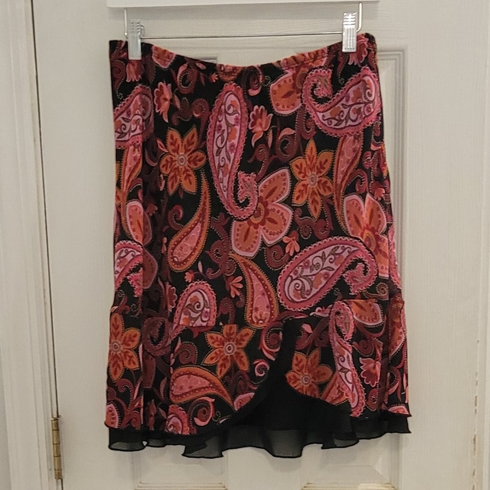Fashion Bug Black Floral Skirt Large